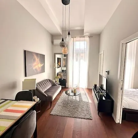 Grimaldi - Superbe T2 Proche De La Promenade Des Anglais *